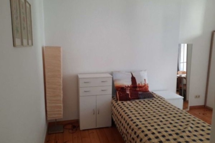 Right in the heart of vibrant center - 3