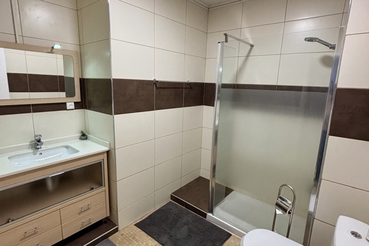 Cute clean 2 bed 5min walk from the beach! - 12