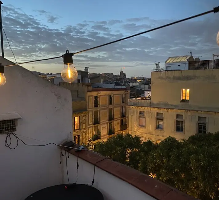 Barcelona, Spain 1 bed · 1 workspace · 70 Mbps WiFi