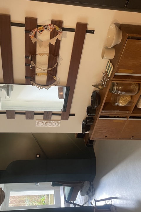 Duplex appt with private garden in the center - 6