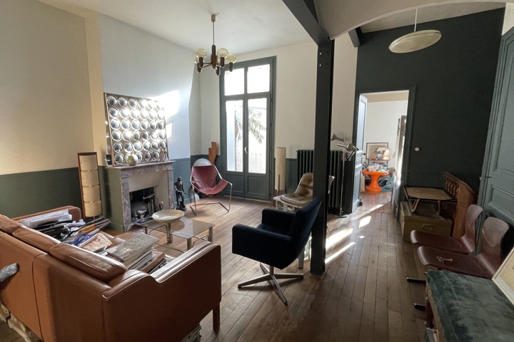 Duplex appt with private garden in the center - 7