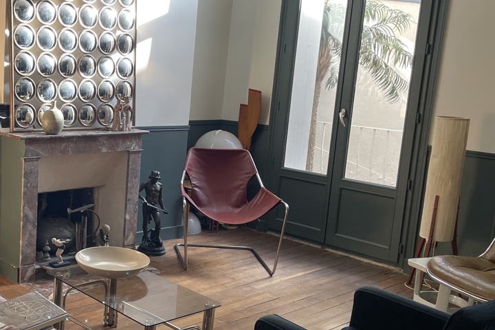 Duplex appt with private garden in the center - 8