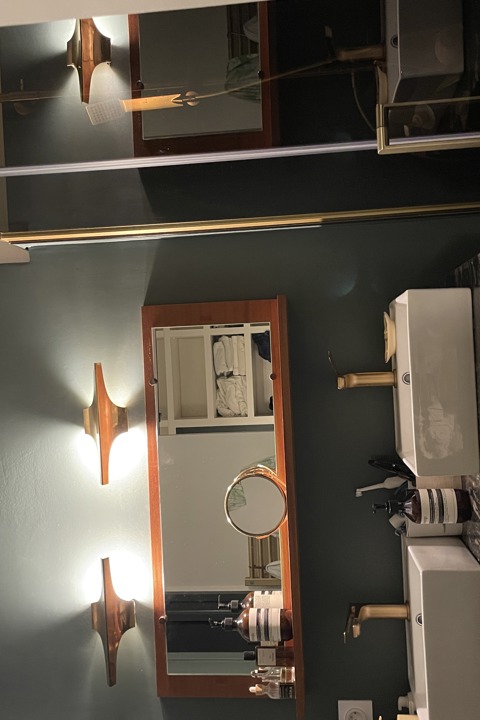 Duplex appt with private garden in the center - 10