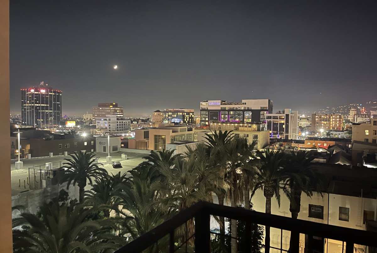 Luxury, Stylish, and  Spacious Hollywood Loft.