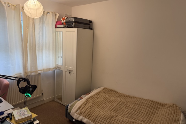 London Flat Near Parks & City Life - 2