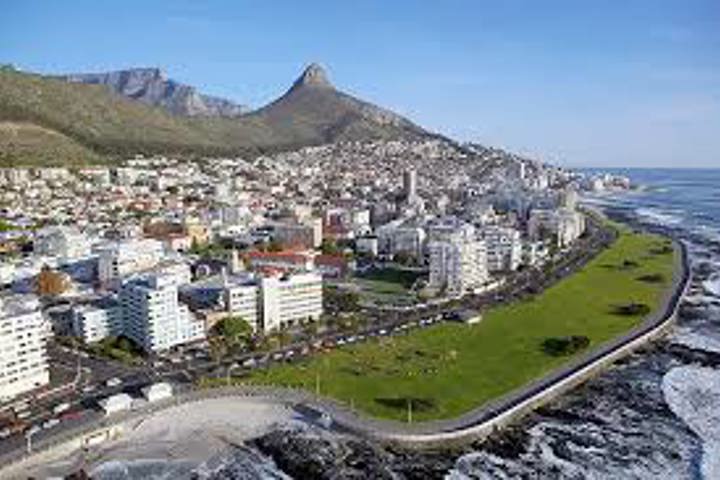 Luxury 2 bedroom apartment, Bantry Bay, Cape Town - 20