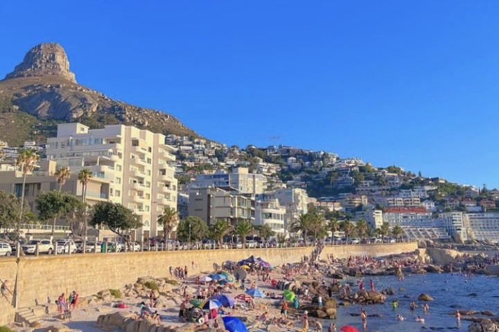 Luxury 2 bedroom apartment, Bantry Bay, Cape Town - 15