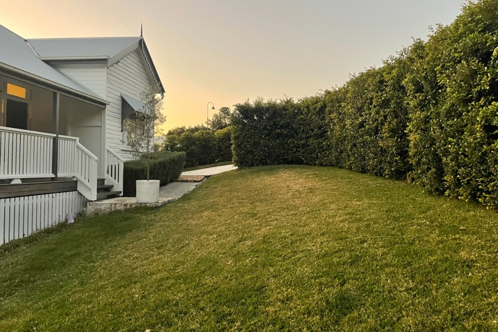 Stylish 3-Bed Bangalow Home - 1