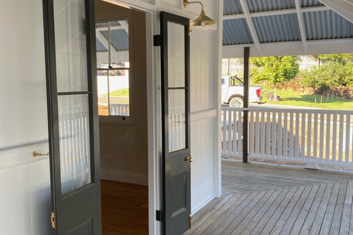Stylish 3-Bed Bangalow Home - 3