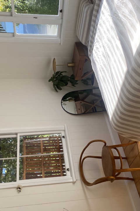 Stylish 3-Bed Bangalow Home - 11