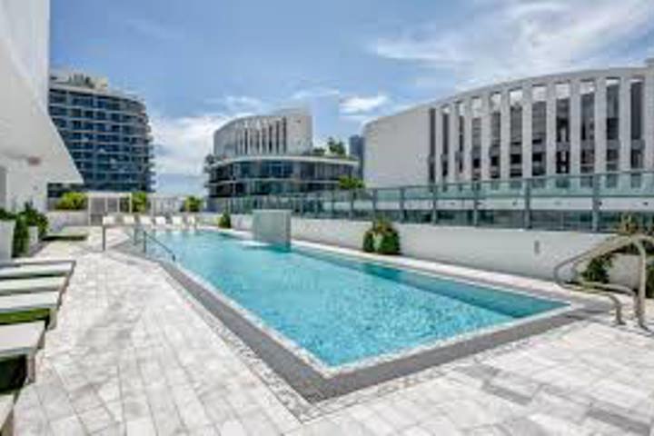 Luxury 2BR High-Rise in Brickell w/ Pool & Gym - 4