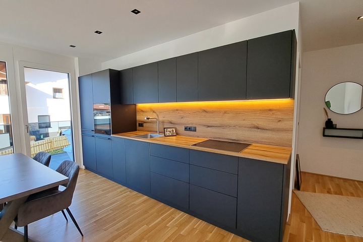Charming Alpine Chalet - 4