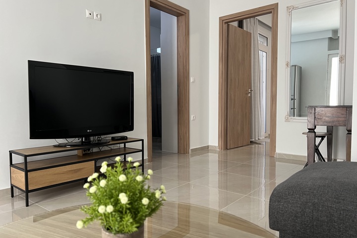 Bright and roomy apartment close to the sea - 1