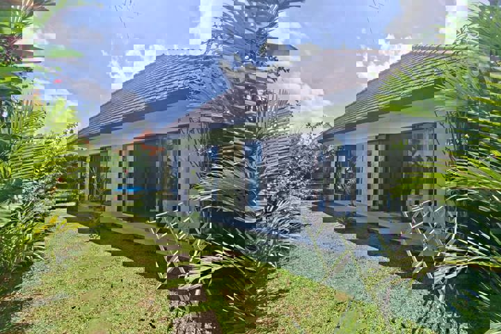 Ubud house surrounded by rice fields - 8