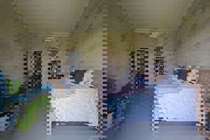 Ubud house surrounded by rice fields - 13