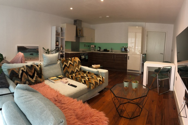 Doorstep to London - 1