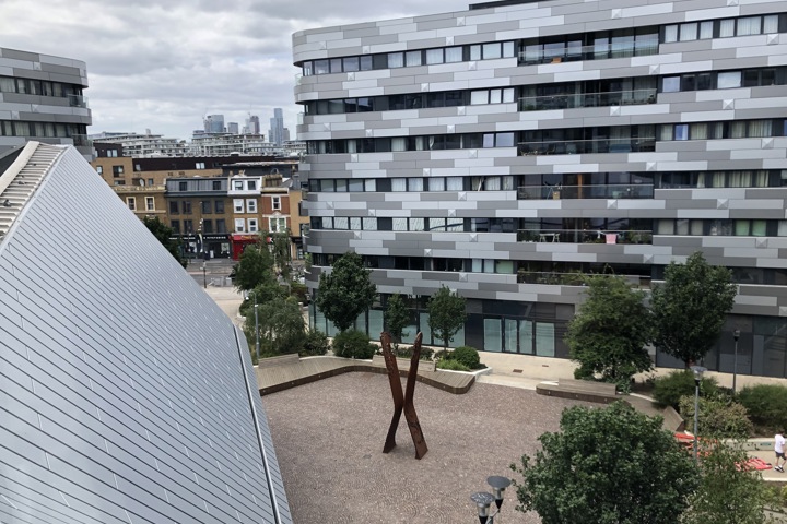 Doorstep to London - 4