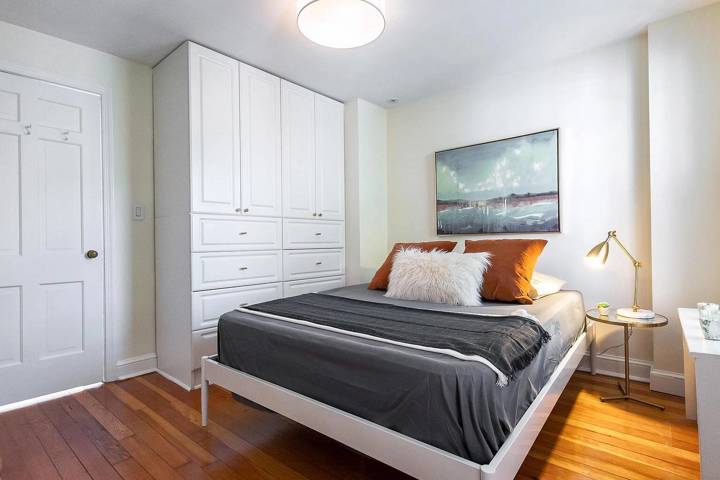 Adorable Georgetown home! - 3