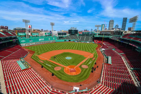 Home Swap Boston - Experience the Thrills of Fenway Park