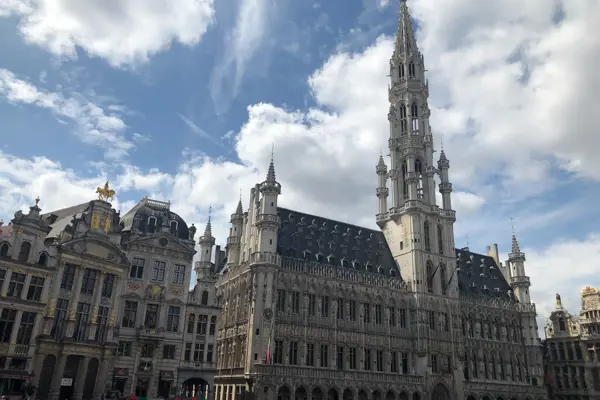 Home Swap Brussels - Explore the Grand Place