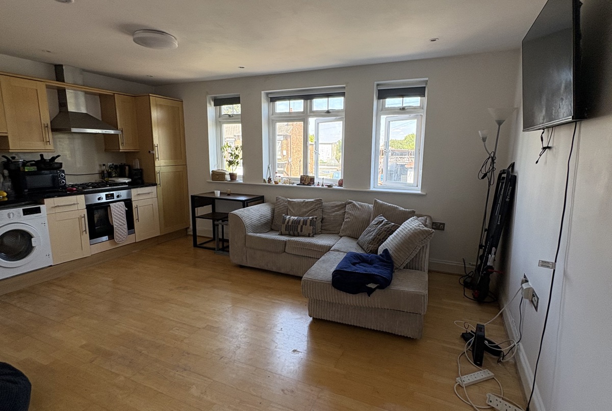 2 Bed Flat in London