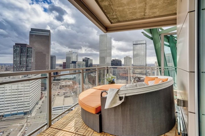 Open floor to ceiling windows  City and mtn views - 2