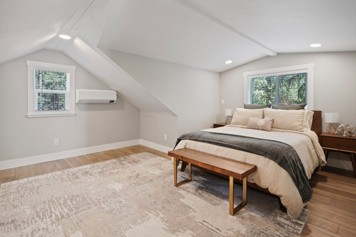 Historic home walking distance to river/food/fun! - 13