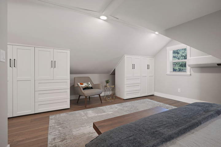 Historic home walking distance to river/food/fun! - 15