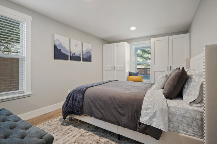 Historic home walking distance to river/food/fun! - 21