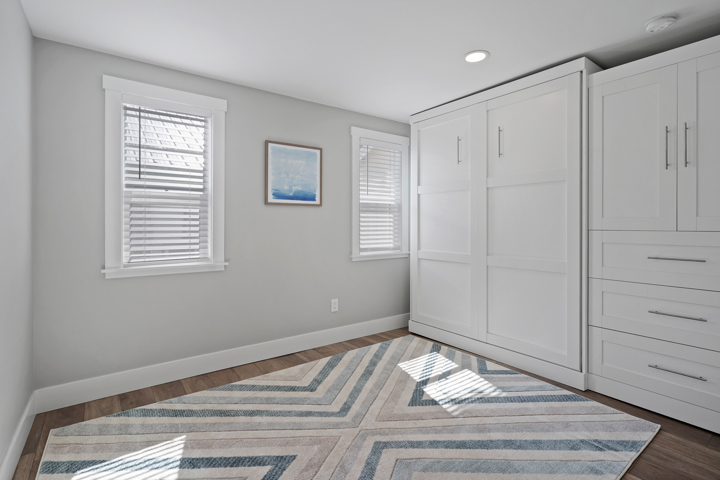 Historic home walking distance to river/food/fun! - 23