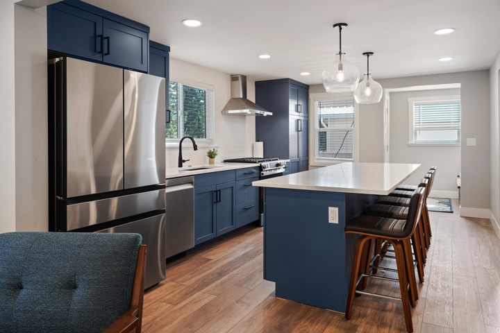 Historic home walking distance to river/food/fun! - 1