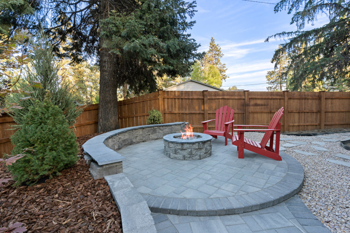 Historic home walking distance to river/food/fun! - 9