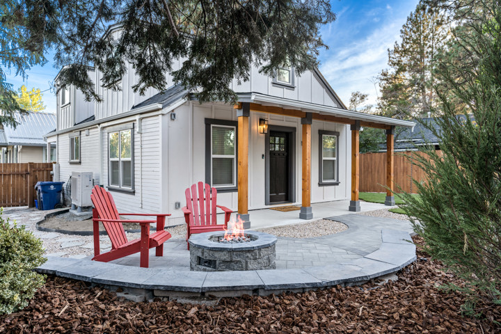 Historic home walking distance to river/food/fun! - 10