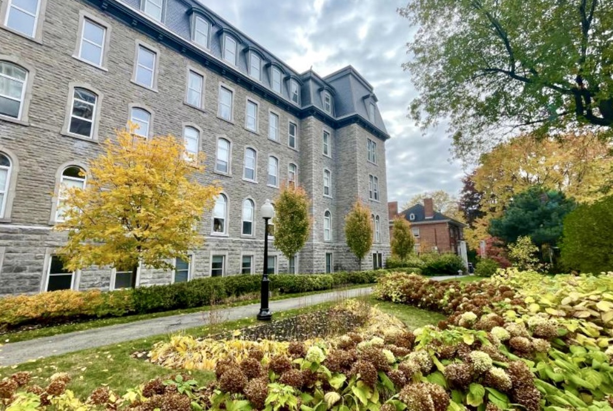 Loft in a Historic Building in Downtown Montreal