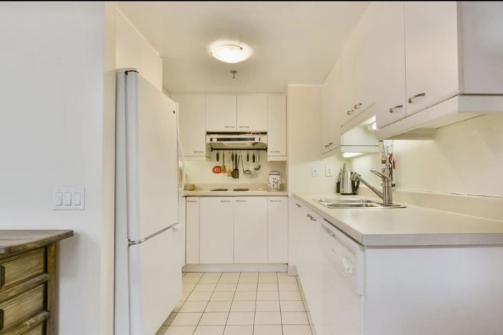 Loft in a Historic Building in Downtown Montreal - 3