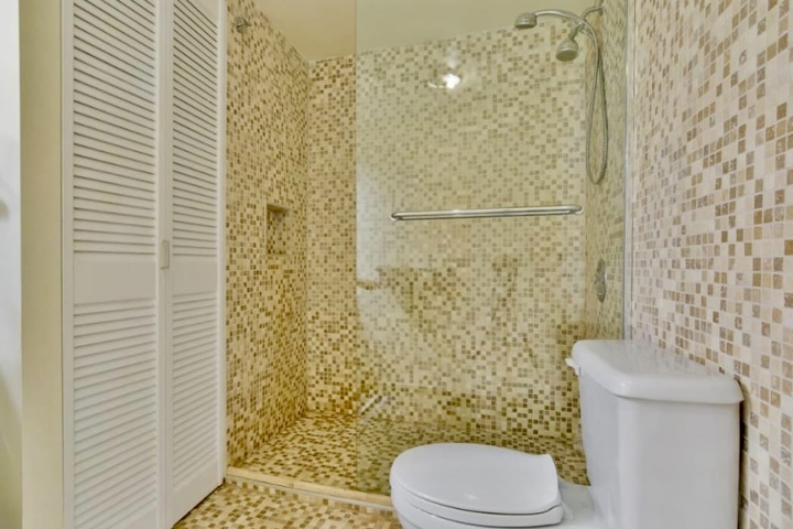 Loft in a Historic Building in Downtown Montreal - 7