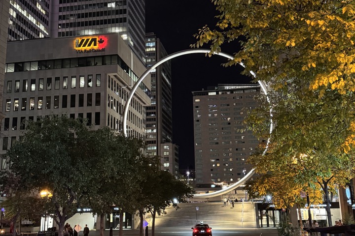 Loft in a Historic Building in Downtown Montreal - 14