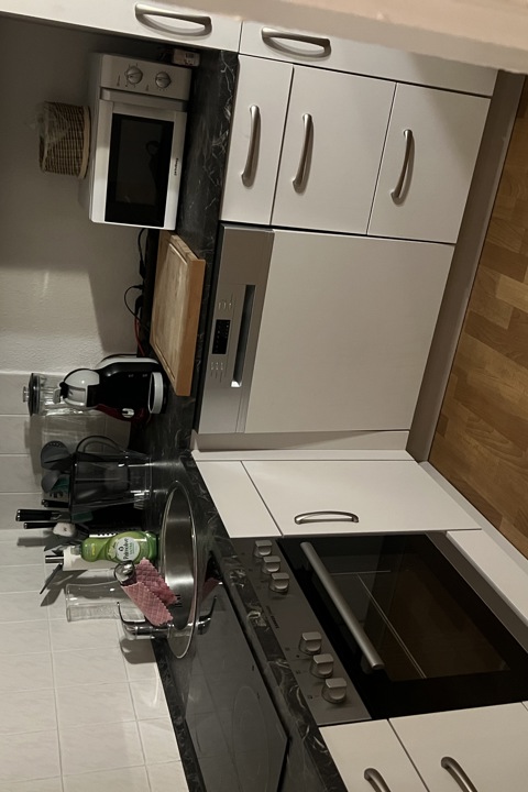 Cozy 2-Room Apartment - 8