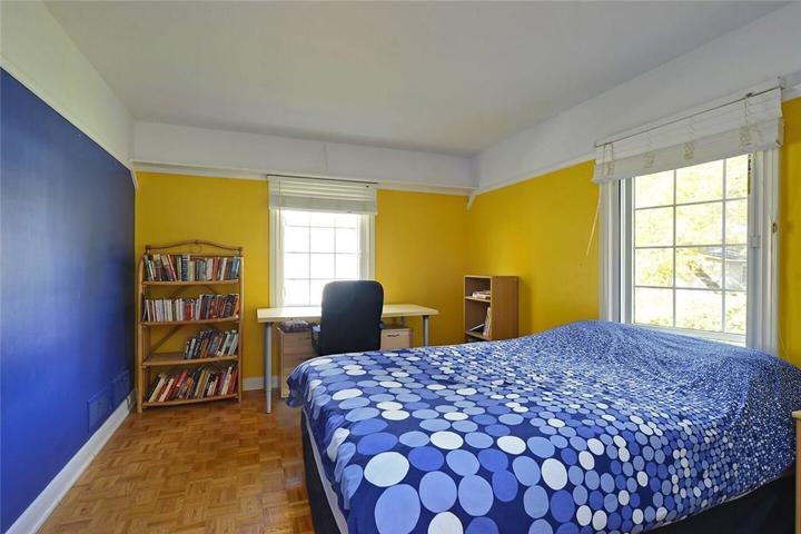 Large home sought after area close to embassies - 3