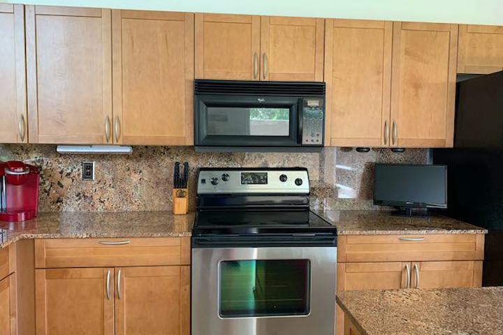 3 BR, 2 BA Villa in PGA National, Florida - 17