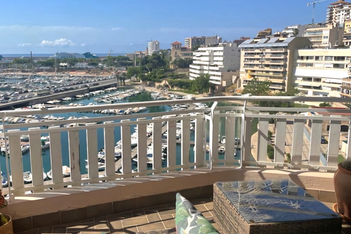 FLAT IN FRONT OF THE SEA WITH AMAZING VIEW - 1