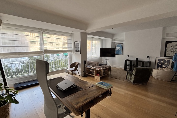 Sunny & Spacious Castellana Home - 1