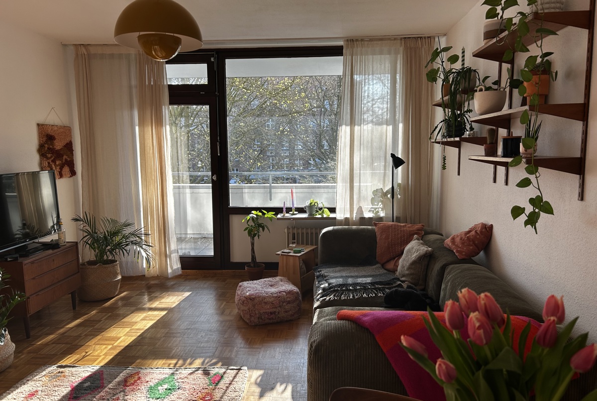 Cozy sunny apartment in central Hamburg