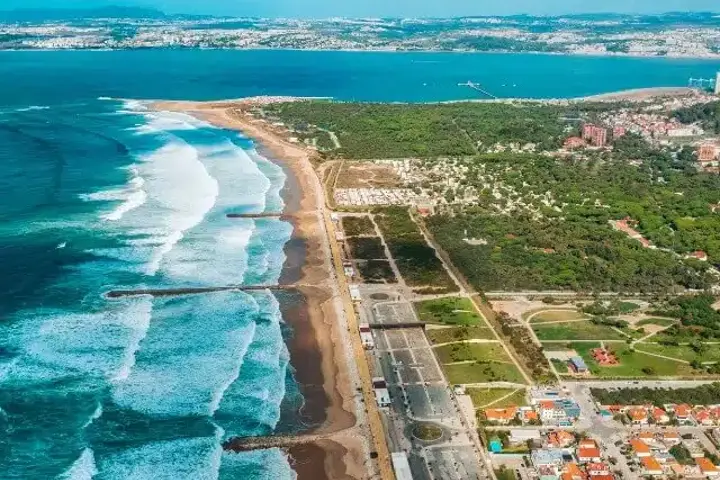 Work remotely by the ocean, surf, sun and Lisbon - 20