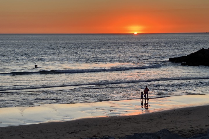 Work remotely by the ocean, surf, sun and Lisbon - 16