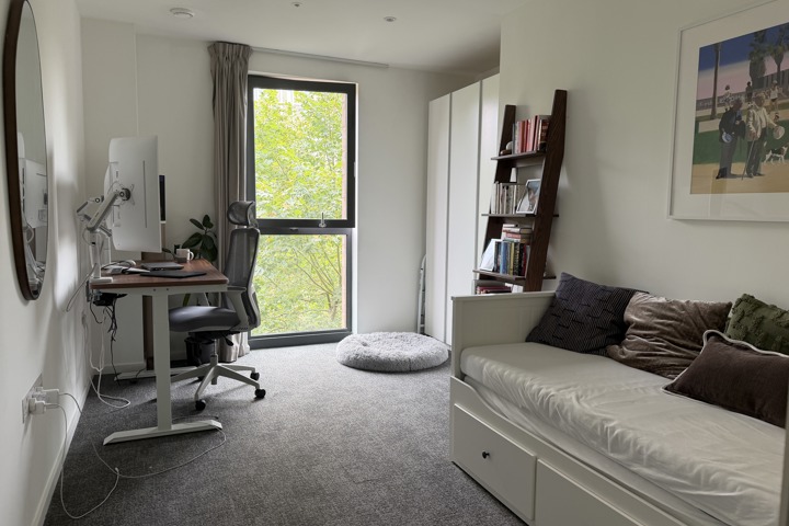 Spacious 2 bed flat in London - 4