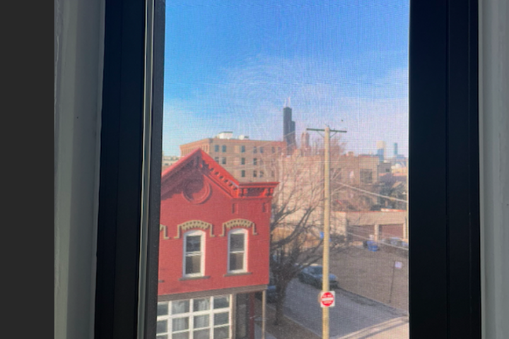 Peaceful Sun Drenched Artist Loft in East Pilsen - 9