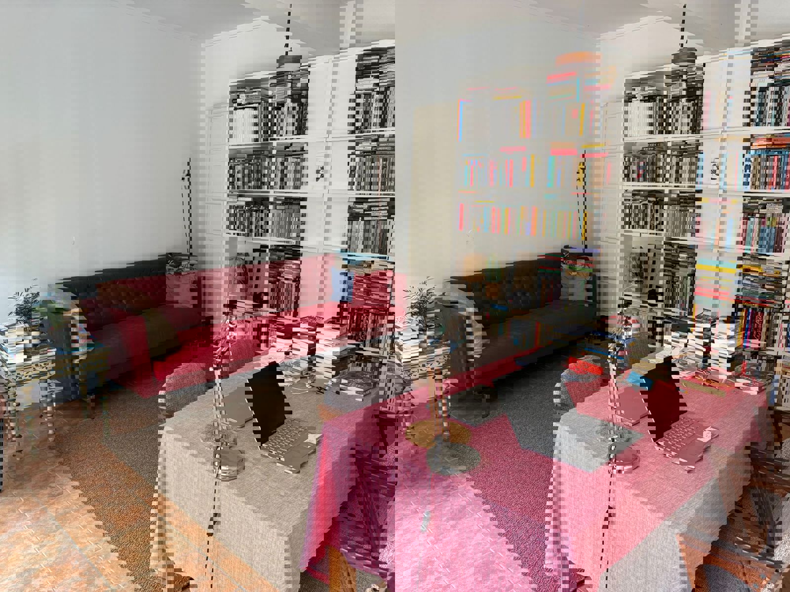 Spacious flat for singles and couples in Ajuda, Lisbon