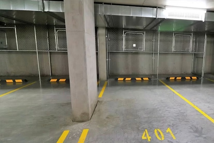 Spacious room nearby Parramatta with office space - 5