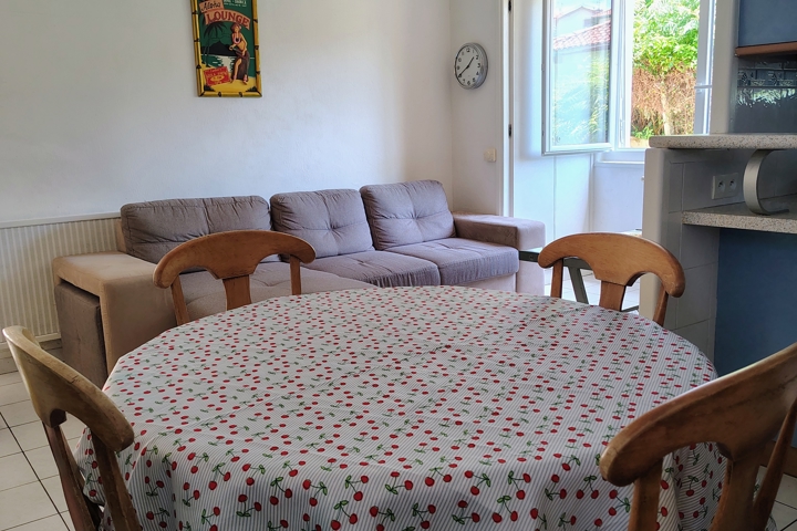 Cozy flat with Spain views, 1 block from beach. - 1